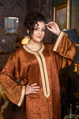 Caftan marocain en tissu Kamkha avec sfifa royale et aâkad assortis – Brun cuivré raffiné