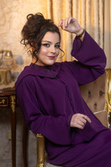 Djellaba marocaine 2026 en crêpe Korea violet prune | Randa sboula & plis élégants avec qamis georgette